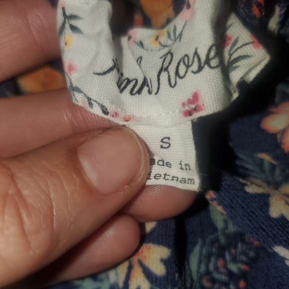 Floral Tank - Picture 3 of 4